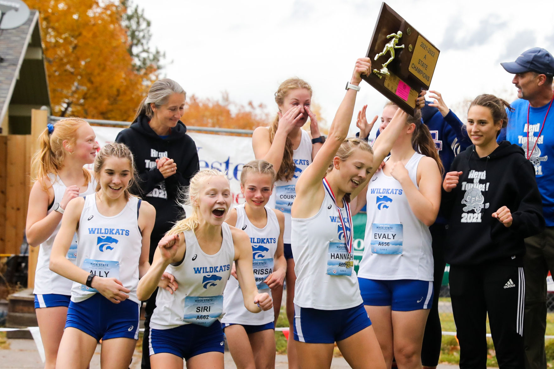 102421-mis-spt-crosscountry-features31.jpg